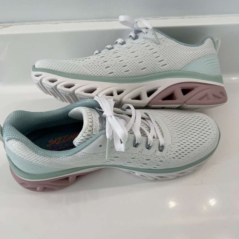 Sketchers Memory Foam Sneakers